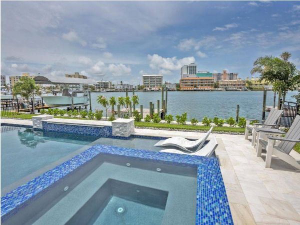Walk to Beach Clearwater Vacation Home Five Bedroom