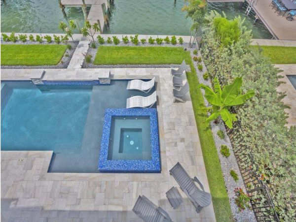 Walk to Beach Clearwater Vacation Home Five Bedroom