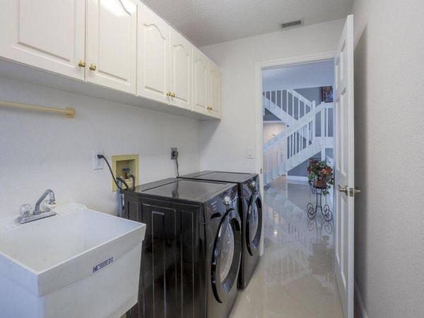 Walk to Beach Clearwater Vacation Home Five Bedroom