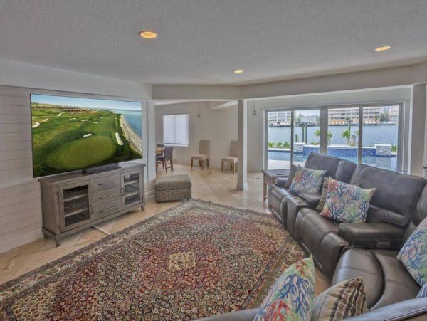 Walk to Beach Clearwater Vacation Home Five Bedroom