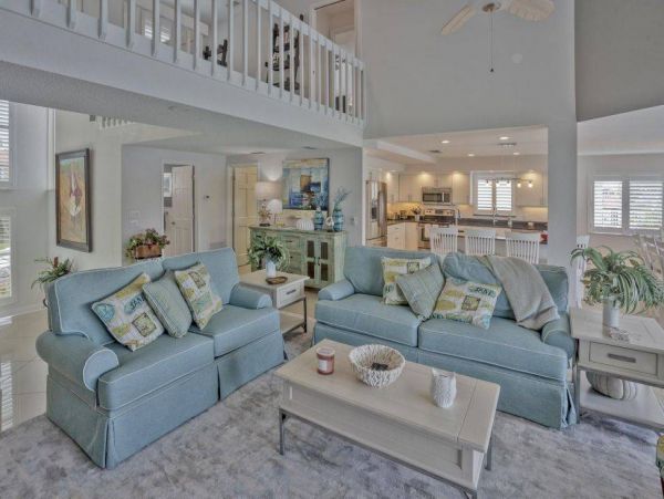 Walk to Beach Clearwater Vacation Home Five Bedroom