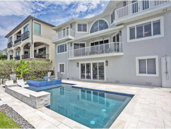 Walk to Beach Clearwater Vacation Home Five Bedroom