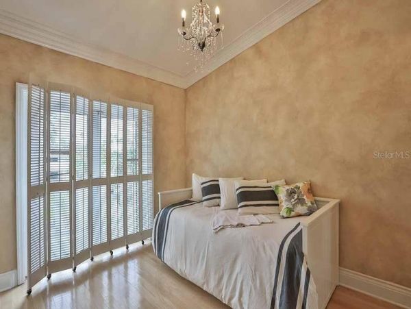 Beachside Five Bedroom Vacation Home in Redington Shores