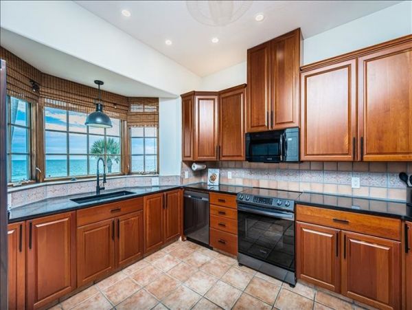 Sunset Beach Gulf Front Vacation Rental Luxury Coastal Retreat with Panoramic Views