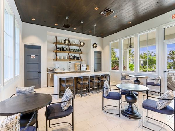 Naples Luxury Vacation Home with 4 Bedrooms