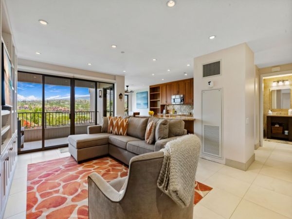 Kaanapali 4 Bedroom Rental Condo Ocean & Mountain View