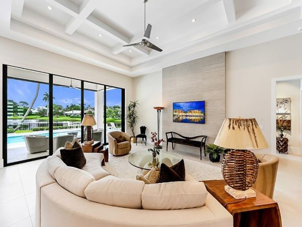 Lake Front Three Bedroom Residence in Naples