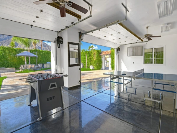 Palm Springs Luxury Villa with 5 Bedrooms