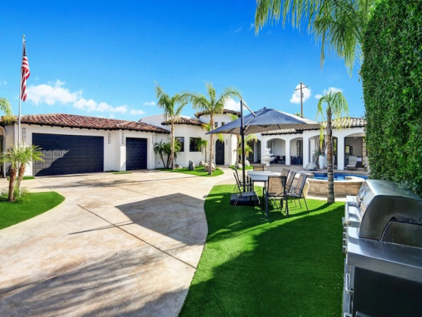Palm Springs Luxury Villa with 5 Bedrooms