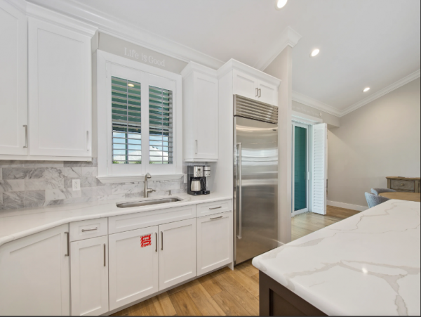Fort Myers Beach 3-Bedroom Pool Home w/ Tiki Hut & Putting Green