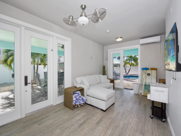 Fort Myers Beach 3-Bedroom Pool Home w/ Tiki Hut & Putting Green