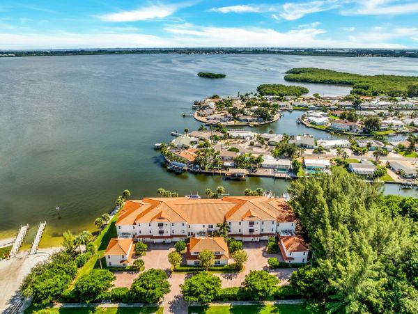 Bay Views Bradenton Vacation Condo Three Bedroom