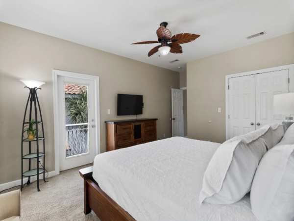 Destin Vacation Home Sleeps 14 guests.