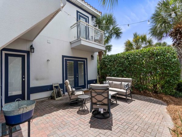 Destin Vacation Home Sleeps 14 guests.