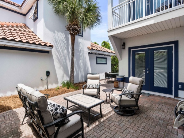 Destin Vacation Home Sleeps 14 guests.