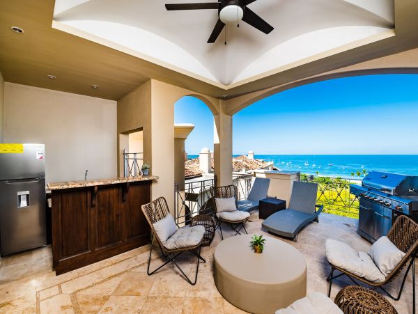 Tamarindo Oceanview Condo with 4 Bedrooms