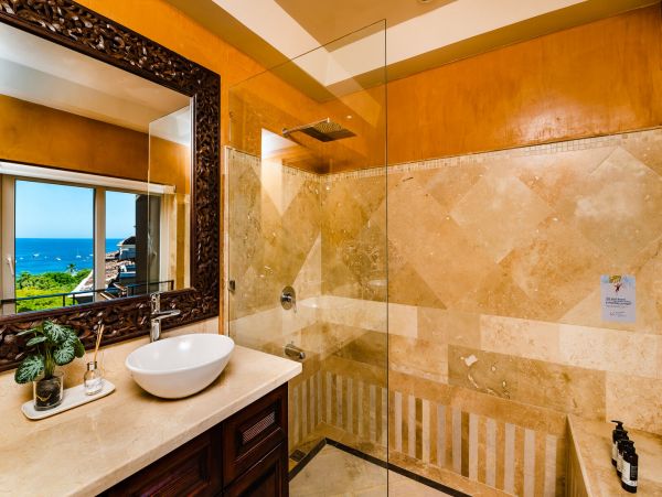 Tamarindo Oceanview Condo with 4 Bedrooms