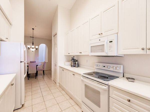 Naples Lakeview Condo with 2  Bedrooms