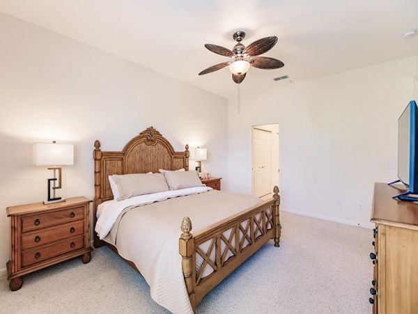 Naples Lakeview Condo with 2  Bedrooms