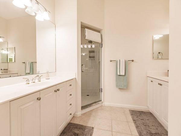 Naples Lakeview Condo with 2  Bedrooms