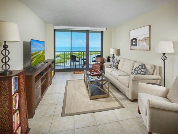 Marco Island Beachfront Condo 2 Bedroom Sleeps 6
