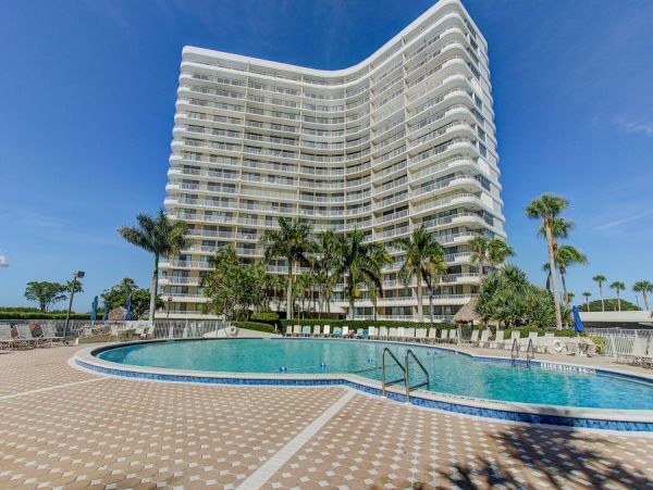 Marco Island Beachfront Condo 2 Bedroom Sleeps 6