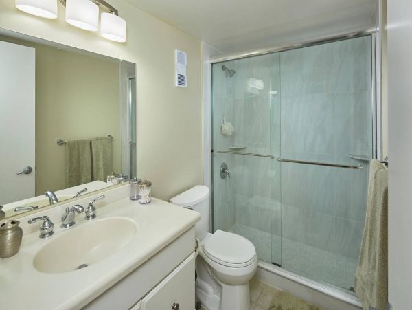 Marco Island Beachfront Condo 2 Bedroom Sleeps 6