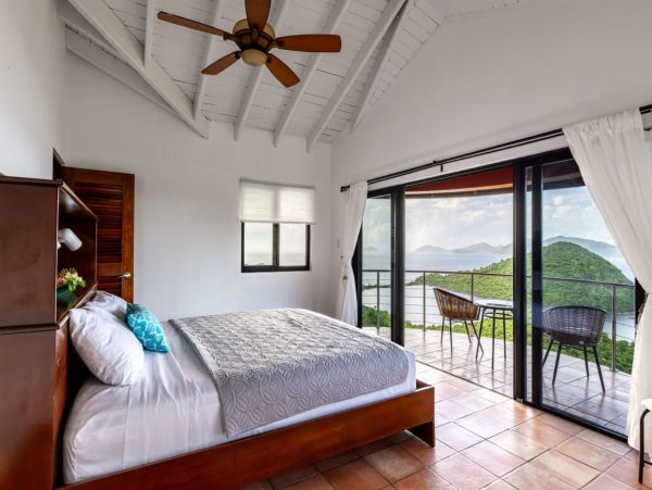 Perfect Getaway with 5 Bedrooms, Pool & Great Views
