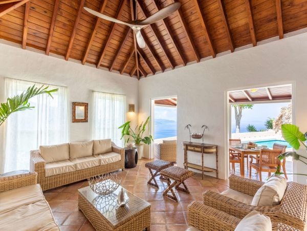 Gorgeous 4 Bedroom Vacation Villa with Amazing Views