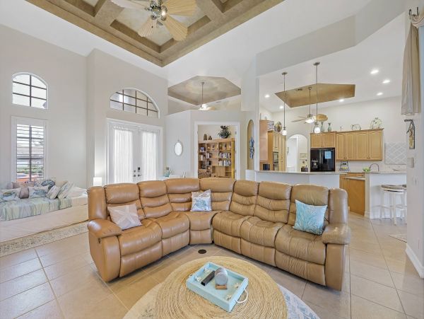 Lovely Marco Island 4 Bedroom Waterfront Home