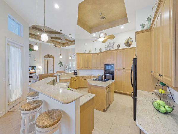 Lovely Marco Island 4 Bedroom Waterfront Home