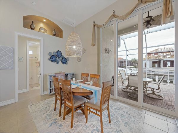 Lovely Marco Island 4 Bedroom Waterfront Home