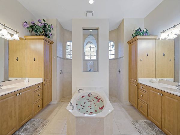 Lovely Marco Island 4 Bedroom Waterfront Home