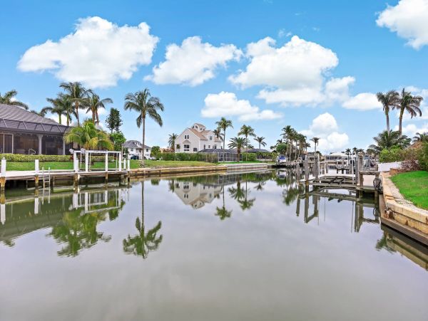 Lovely Marco Island 4 Bedroom Waterfront Home