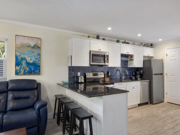 Lovely Fort Myers 2 Bedroom Vacation Duplex