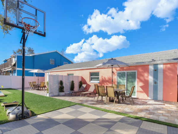 Lovely Fort Myers 2 Bedroom Vacation Duplex
