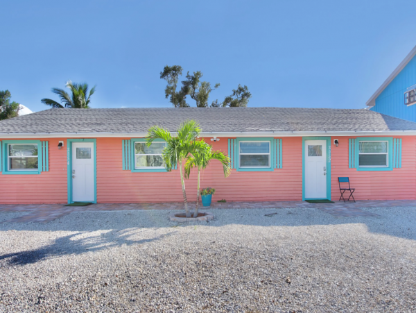 Lovely Fort Myers 2 Bedroom Vacation Duplex