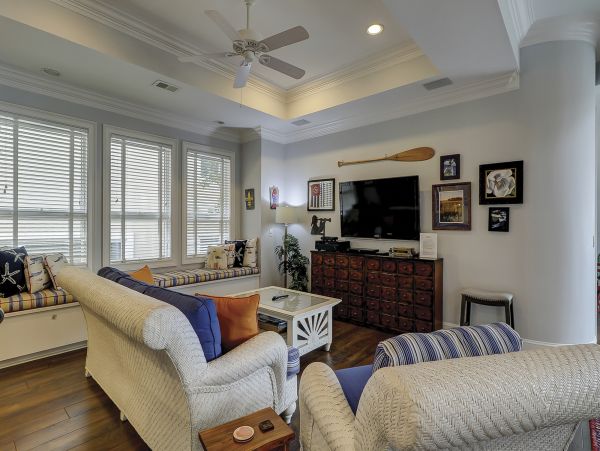 Beautiful Vacation Getaway in Hilton Head Steps to the Beach