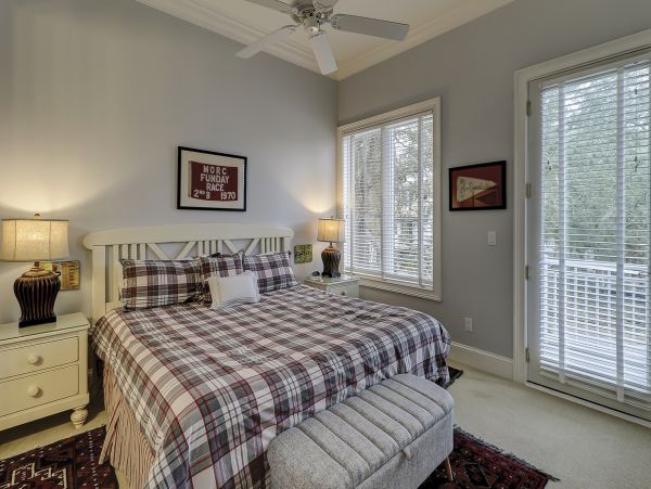 Beautiful Vacation Getaway in Hilton Head Steps to the Beach