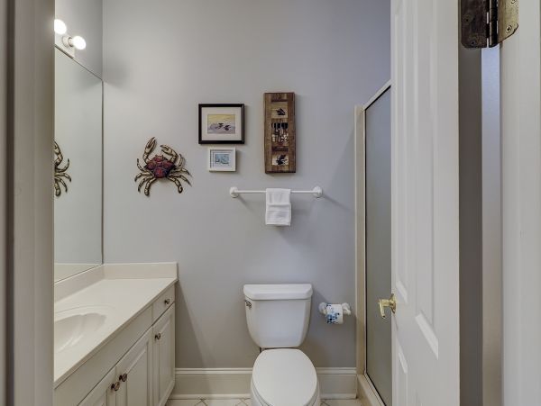 Beautiful Vacation Getaway in Hilton Head Steps to the Beach