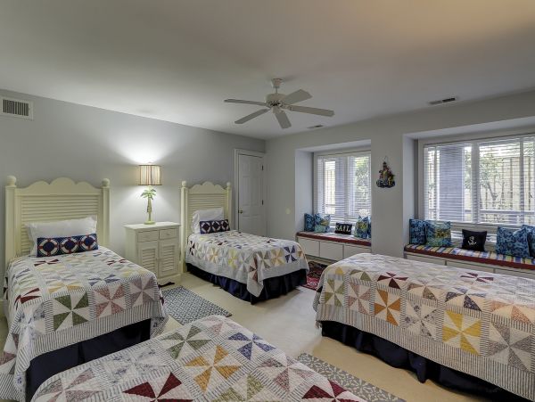 Beautiful Vacation Getaway in Hilton Head Steps to the Beach