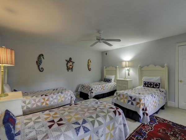 Beautiful Vacation Getaway in Hilton Head Steps to the Beach