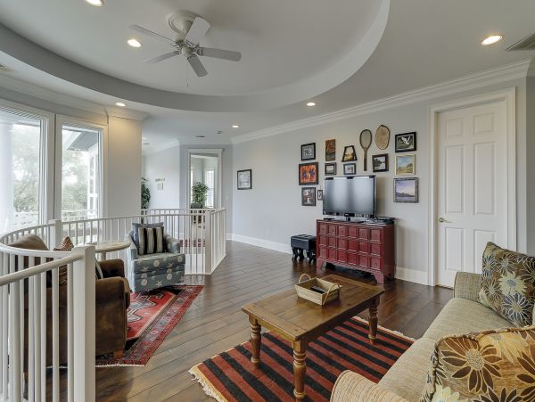 Beautiful Vacation Getaway in Hilton Head Steps to the Beach