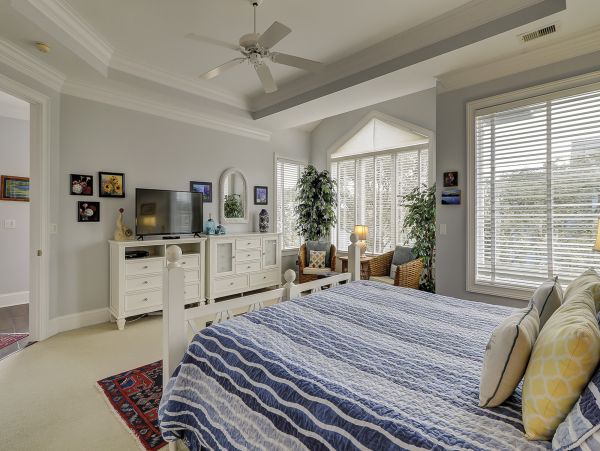 Beautiful Vacation Getaway in Hilton Head Steps to the Beach
