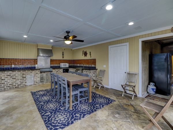 Beautiful Vacation Getaway in Hilton Head Steps to the Beach