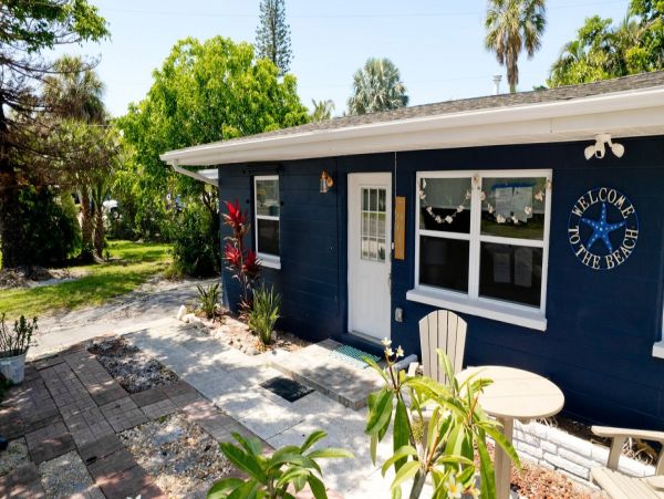 Charming Vacation Condo with 2 Bedrooms in Holmes Beach