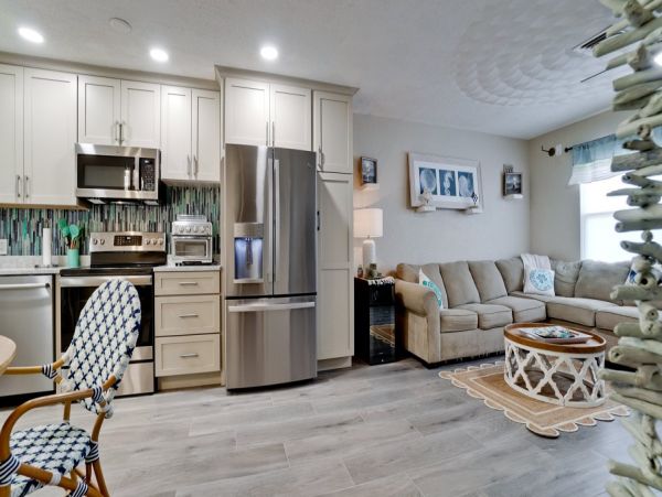 Charming Vacation Condo with 2 Bedrooms in Holmes Beach