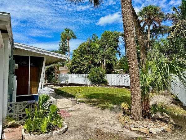 Charming Vacation Condo with 2 Bedrooms in Holmes Beach