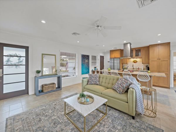 Beautiful Two Bedroom Pool Home in Marco Island