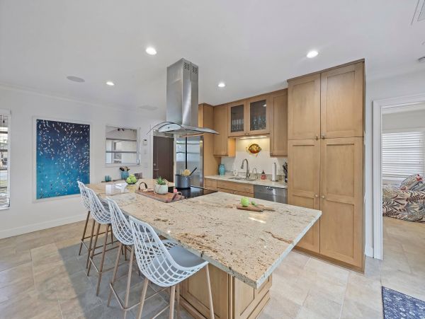 Beautiful Two Bedroom Pool Home in Marco Island